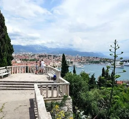 Апартаменты Toni Сплит