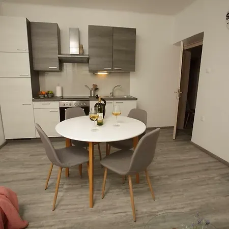 Apartment Toni